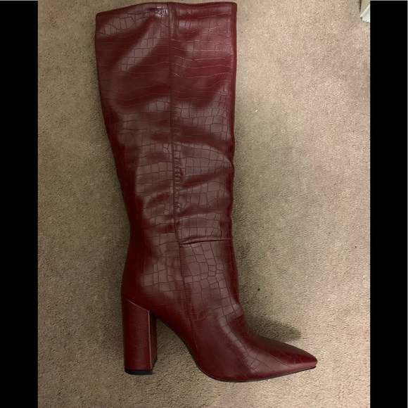 TAN CROC PRINT KNEE HIGH BOOTS - Picture 15 of 16